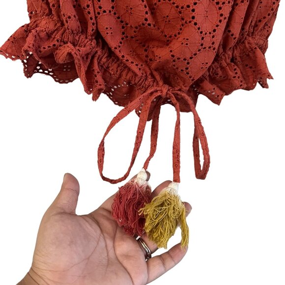 Trovata Birds of Paradis Rust Eyelet Off Shoulder Tassel Waist Blouse Size S - Picture 4 of 5